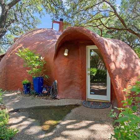 Magical Austin Hobbit House Villa Exterior photo