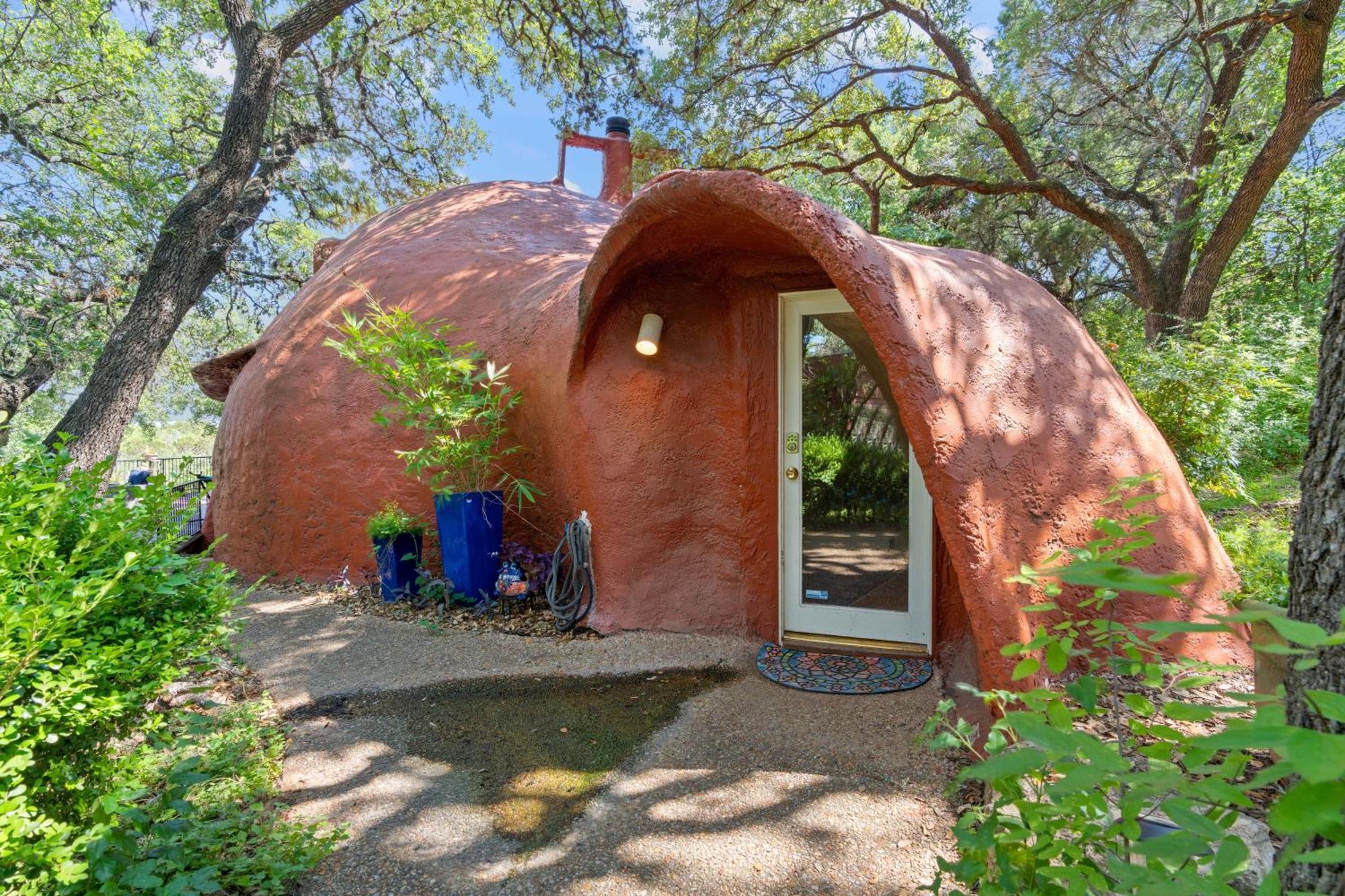 Magical Austin Hobbit House Villa Exterior photo